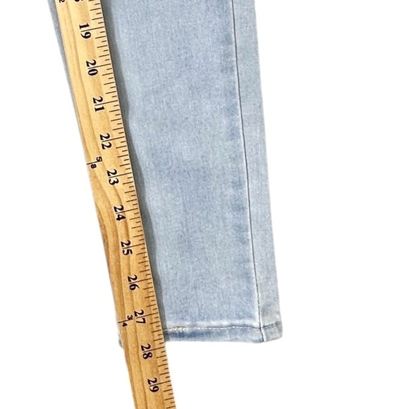 Levi’s 710 Super Skinny Mid Rise Jeans in Light Wash Size 25 - Picture 6 of 11